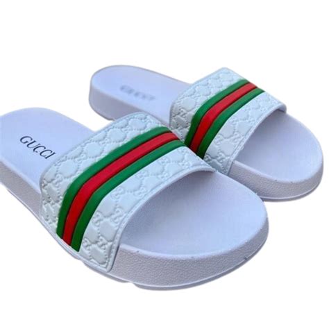 chinelos da gucci masculino|Gucci men's trainers.